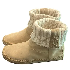 L.L.Bean‎ Shearling Slipper Boots Women’s 6 M Tan Suede Knit Cuff Moccasin Cabin thumbnail 2