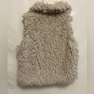 Betsey Johnson Curly faux shearling fur mongolian‎ vest shrug size medium thumbnail 5
