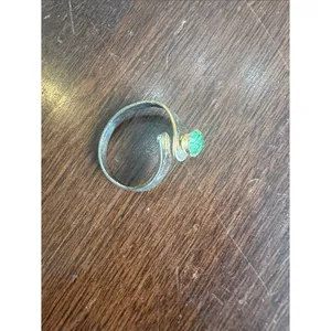 Vintage August Ring with Green Gold thumbnail 3