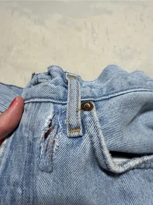 Agolde 90sLight Wash Straight Leg Jeans NEEDS REPAIR 27 thumbnail 5