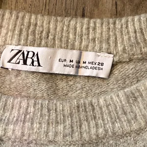 ZARA Babble Puff Sleeve Sweater Medium thumbnail 5