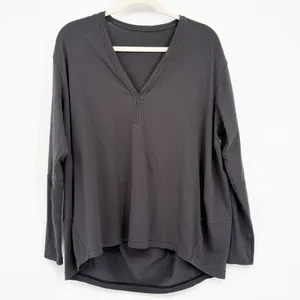Lululemon Women Black Back In Action V Neck Athleisure Long‎ Sleeve Cotton Top thumbnail 3