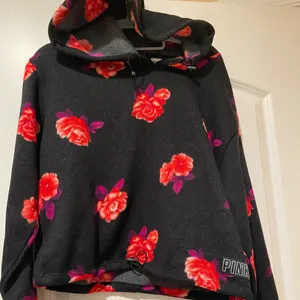 PINK Victoria's Secret Black Floral Women's Top Size M thumbnail 1