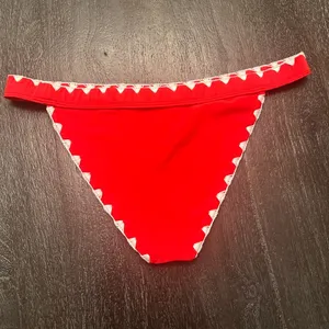 Lovers And Friends‎ Adrift Swim Bikini Bottom in Fiery Red Sz M thumbnail 4