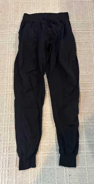 Lululemon Black joggers  thumbnail 1