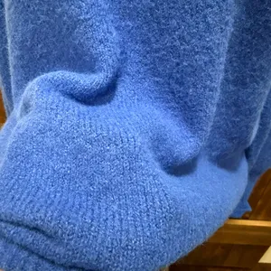 Karen Kane Electric Blue Plush wool blend yarn blouson Crewneck Sweater SzXL thumbnail 3