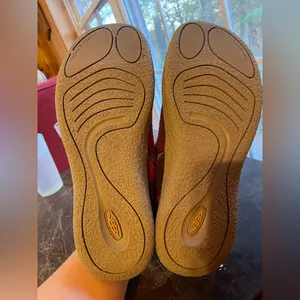 NEW Keen Plaid Slippers thumbnail 3