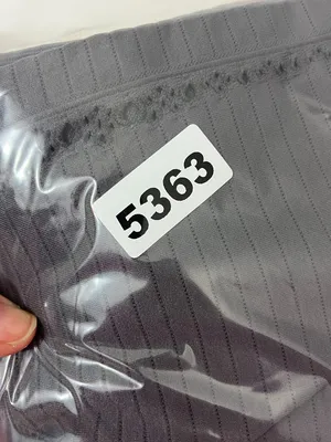 Gymshark Medium Gray Seamless Capri Leggings thumbnail 10