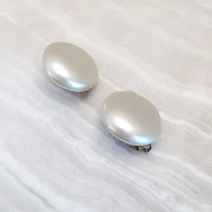 Vintage Clip On Earrings Classic Style Glam Large Faux Pearl Statement thumbnail 5