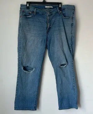 Levi's Women's Size 20w Boyfriend‎ Jean 🗝️ thumbnail 1