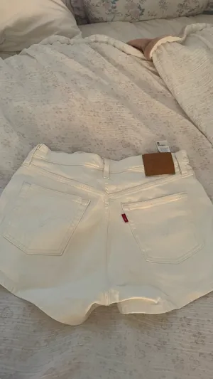 Levi’s jean shorts thumbnail 2