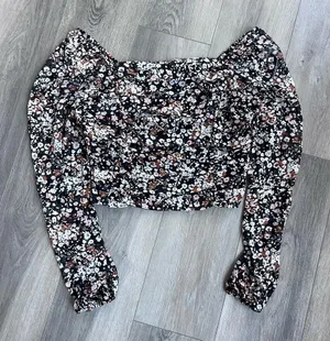 Lulus Womens Black Floral Crop Top Blouse Smocked Long Sleeve L NWT thumbnail 1