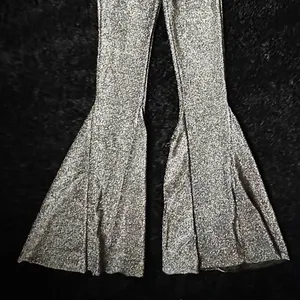 🎃🩷5 for‎ $25 *NWOT*Women’s XS silver sparkly disco/bell bottom costume pants thumbnail 3