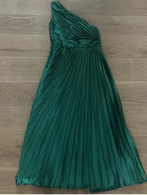 Abercrombie Giselle One-Shoulder Pleated Maxi Dress thumbnail 4
