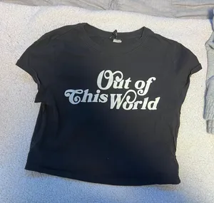 H&M T-shirt thumbnail 1