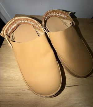 Women's UGG Goldenstar UGGBRAID SHEEPSKIN CLOG NWOB SZ 7‎ Z thumbnail 1
