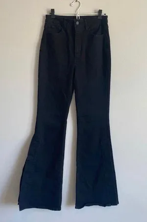 Forever 21 NEW Black Bell Bottom Jeans thumbnail 1