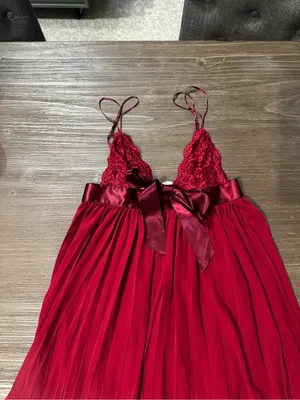 Victoria's Secret Red Lace & Satin Babydoll Chemise thumbnail 2