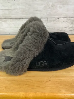 UGG Scuffette II slippers in black suede Size 9 thumbnail 2
