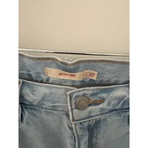 Levis‎ Baggy Dad Jeans Light Wash Blue Wide Leg 100% Cotton Denim 27 thumbnail 2