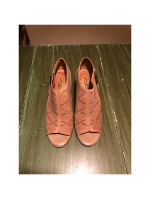 Lucky Brand EUC Women's Jaspah Lasercut Leather Upper 3.75" Wedges Size 9.5 thumbnail 2