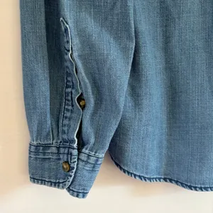Abercrombie & Fitch Womens Denim Button Down Shirt‎ Medium Wash Long Sleeve Top thumbnail 4