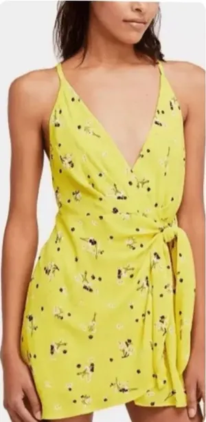 Free People‎ Tango At Night Electric Yellow Floral Wrap Shorts Romper Size 4 thumbnail 1