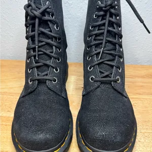 Dr. Martens Pascal 1460 Black Glitter Ray Combat Boots Ladies 7 thumbnail 2
