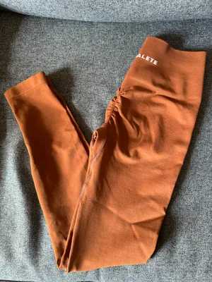 Alphalete Amplify Leggings thumbnail 1