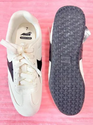 NWT Avia Athletic Lifestyle Sneakers thumbnail 3