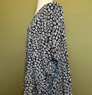 Brandy Melville Floral Kimono thumbnail 3