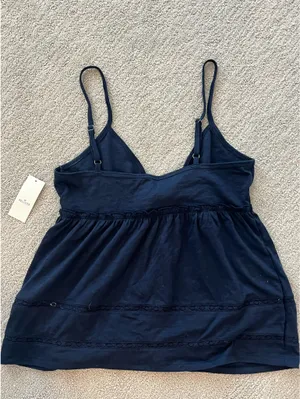 Hollister Top thumbnail 3