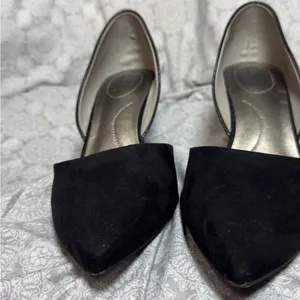 Bandolino Black Pointed-Toe Women's heels thumbnail 2