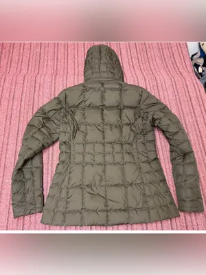 Patagonia Women's Hooded Goose Doen Quilted Puffer Jacket Brown — Size Medium thumbnail 2