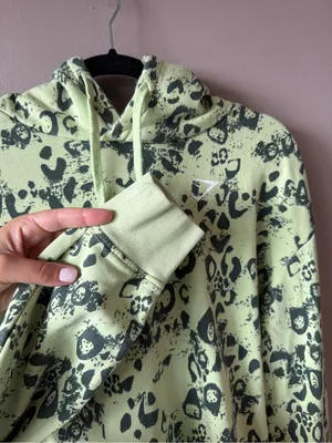 Gymshark Women’s Light Green All Over Animal Print Hoodie‎ Sweatshirt Medium thumbnail 10