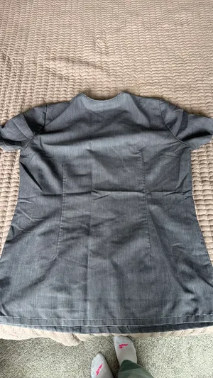 FIGS Scrub Top thumbnail 2