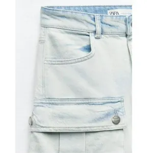 Zara Women Light Wash Multi Pocket Cargo Wide Leg Denim Jeans High Rise SIZE 4 thumbnail 6