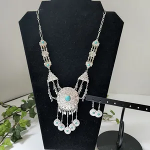 Western Boho Silver Turquoise Crackle Stone Necklace Earrings Set Blue thumbnail 1