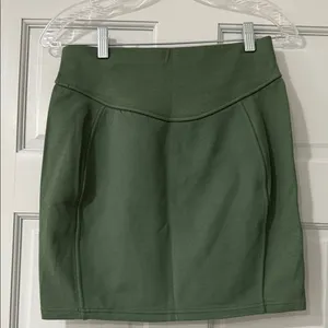 Lululemon Scuba Mini Olive Green Skirt size SP thumbnail 5