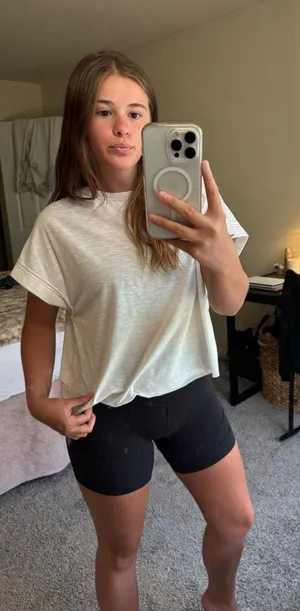 White key hole top Size M thumbnail 1