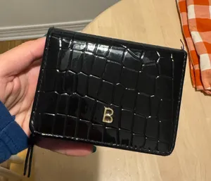 “B” Wallet Size undefined thumbnail 1