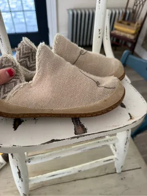 Smartwool Neutral Beige Knit Slip-On Slippers with Subtle Gray Swirl thumbnail 5