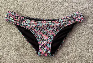 victoria’s secret bikini bottoms thumbnail 1