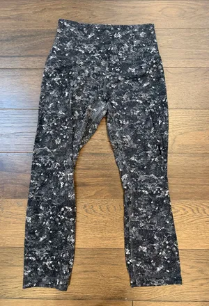 Lululemon Black & White Marbled Leggings Size 6 - 20" - C1-135 thumbnail 1