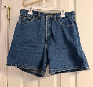 vintage Newport News Jeanology Collection high-waisted denim shorts Size: 10 thumbnail 1