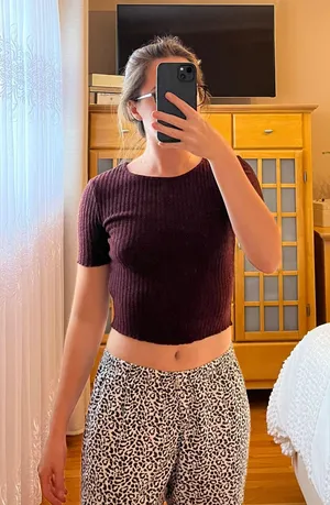 Crop Top thumbnail 1