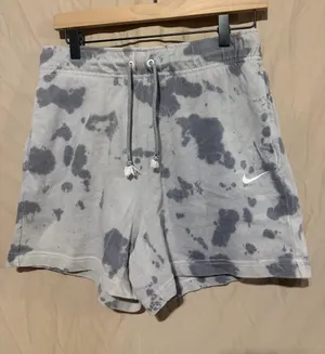 Nike shorts thumbnail 1