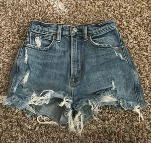 Abercrombie ultra high rise mom short thumbnail 1