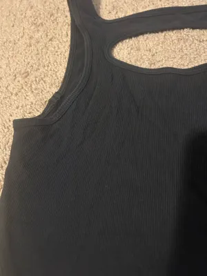 Lululemon Black Cutout Ribbed Tank Top - Women's thumbnail 5