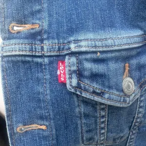 Levis Trucker Jacket XL Blue Denim Button Front Classic Pockets Workwear Western thumbnail 7